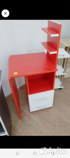 Маникюрный стол складной