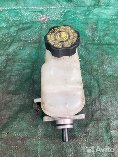 Цилиндр тормозной главный Kia Sorento 2008г