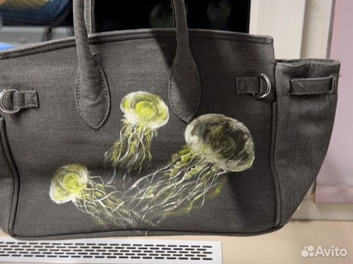 Рисование на одежде акрилом