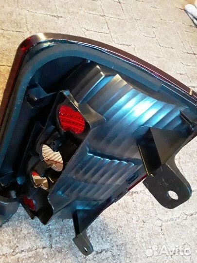 Задний фонарь volkswagen caddy