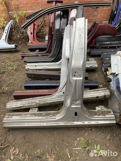 Порог со стойкой левый, правый Ford Focus 2 седан