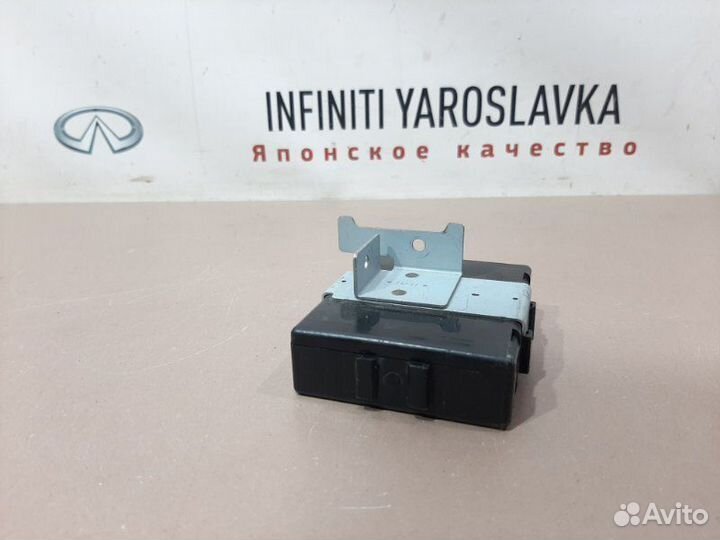 Блок управления парктрониками Infiniti M25 Y51