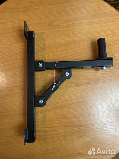 Стойка для акустических систем (кронштейн)