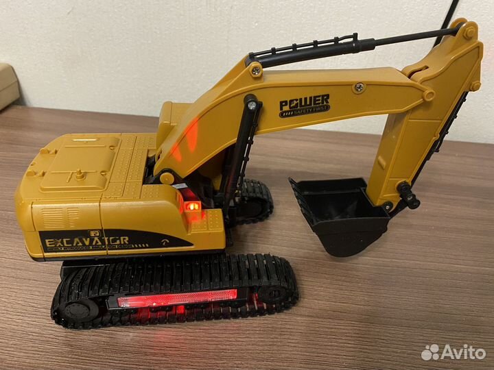 Экскаватор игрушка детский