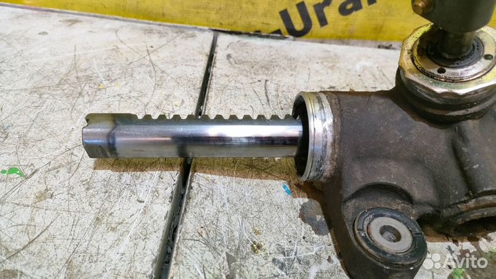 Рулевая рейка LH дефект Тойота Авенсис