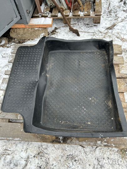 Коврик в багажник Ваз 2106