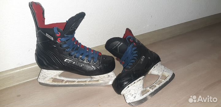 Хоккейные коньки bauer