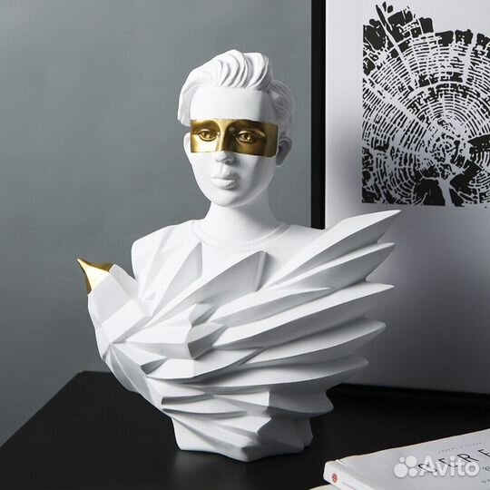 Дизайнерская статуэтка