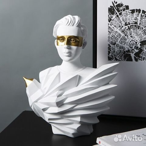 Дизайнерская статуэтка