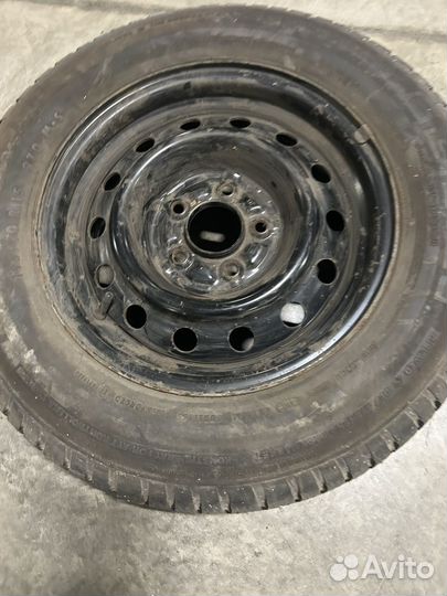 Колеса на зимней резине на Toyota Hiace