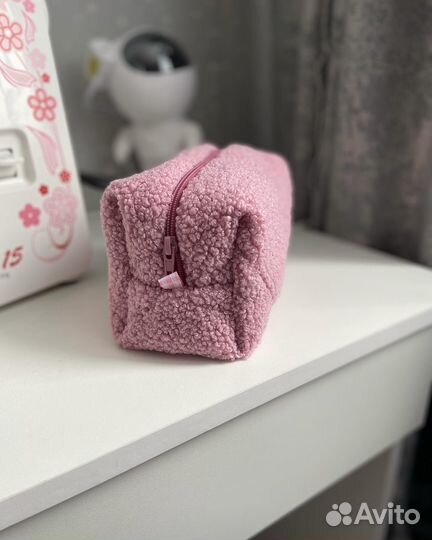 Плюшевая косметичка