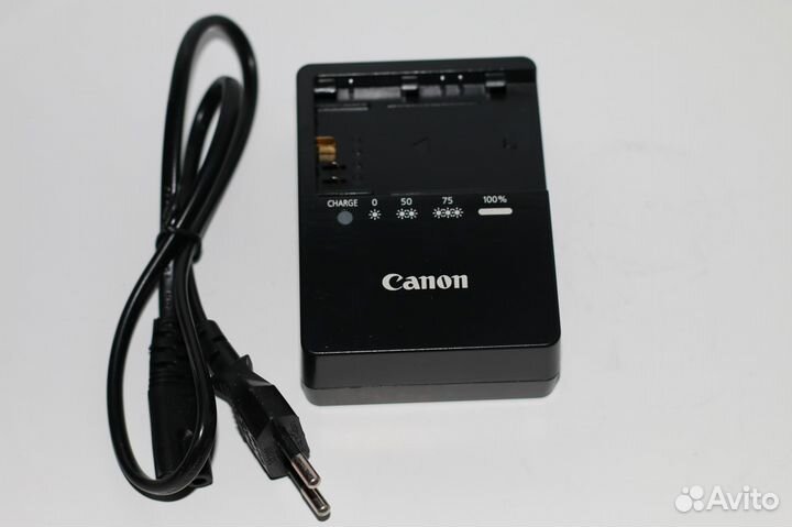 Зарядное устройство для Canon 5D Mark III