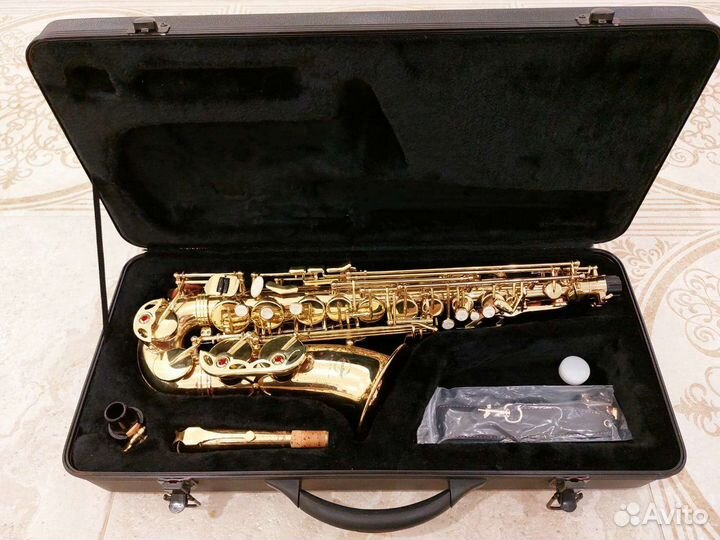 Саксофон альт Maxtone