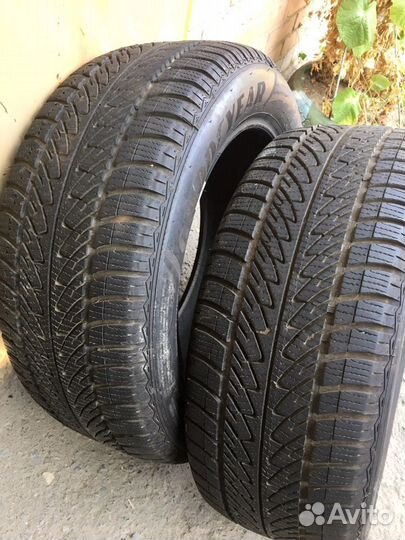 Goodyear UltraGrip 8 225/55 R17 97H