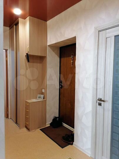 2-к. квартира, 61 м², 3/3 эт.