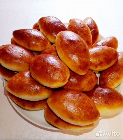 Домашняя пицца,пирожки,пирожное 