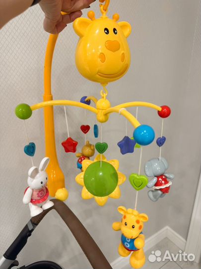 Мобиль музыкальный Жирафики карусель в кроватку
