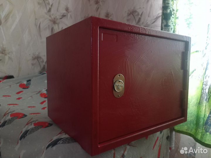 Сейф,ящик для документов