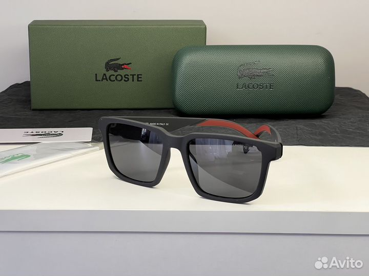 Солнцезащитные очки Lacoste мужские с футляром