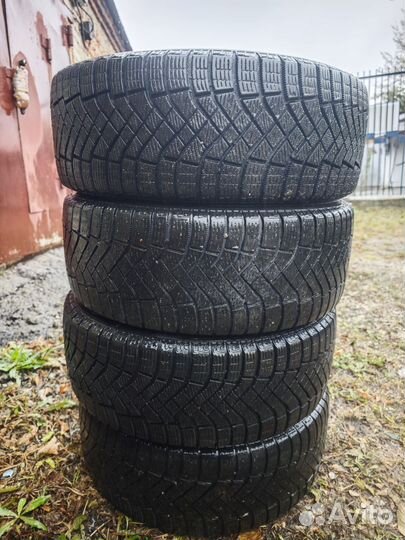 Pirelli Ice Zero FR 205/50 R17 93T