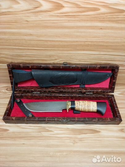 Нож охотничий Дамасская сталь в подарочном кейсе