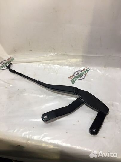 Поводок дворника правый мерседес W212 новый