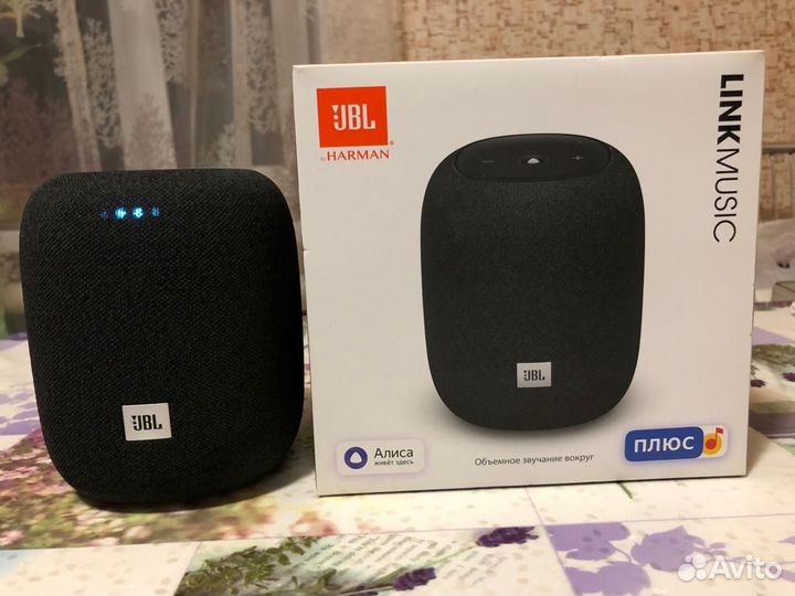 Колонка jbl с алисой