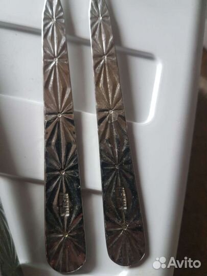 Тарелки,бокалы. за 300, ножи.1000