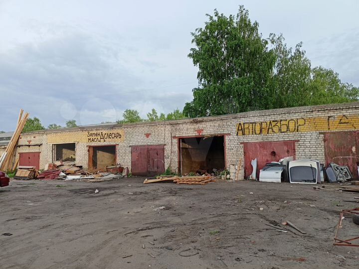 Гараж, > 30 м²
