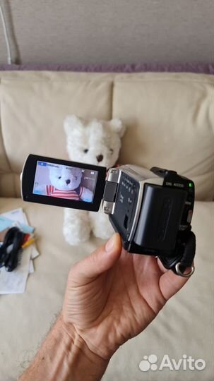 Видеокамера Sony 60 гб. Состояние новой