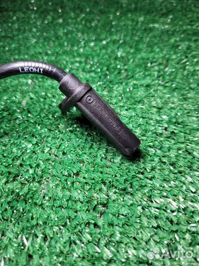 Датчик ABS передний Mercedes-Benz C-класс