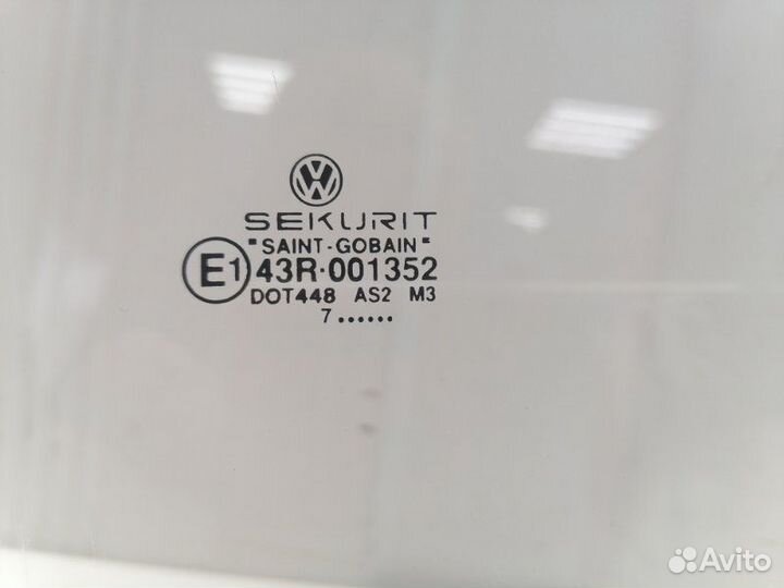 Стекло двери переднее правое Volkswagen