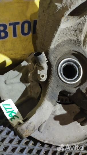 Кулак поворотный передний левый Skoda Octavia