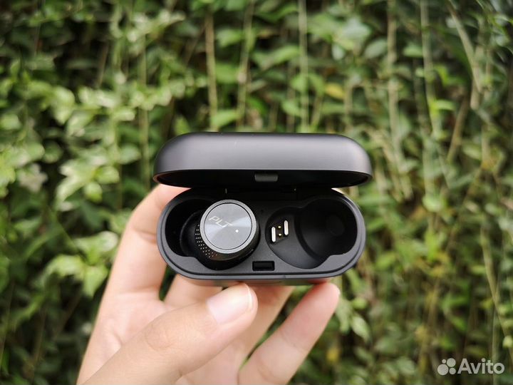 Наушники Plantronics BackBeat Pro 5100