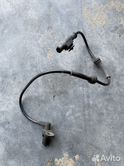 Датчик ABS Nissan