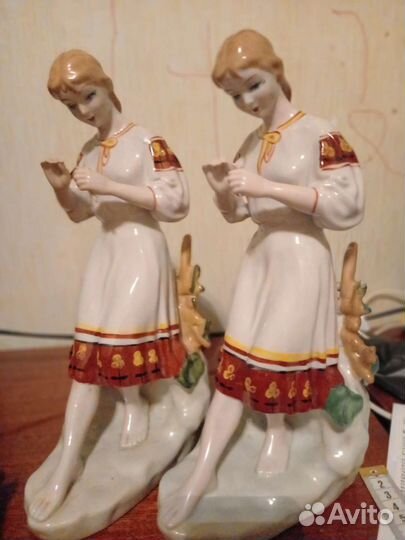 Статуэтка Гадание на ромашке