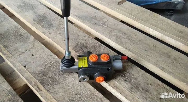 Гидрораспределитель 1Р40 А1