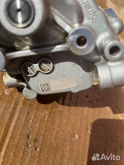 Масленый насос toyota camry 70, 15100-F0011