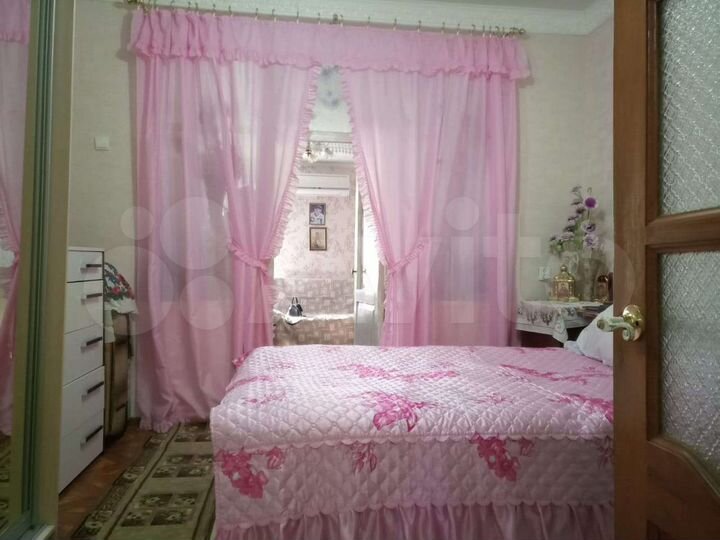 4-к. квартира, 62 м², 1/2 эт.