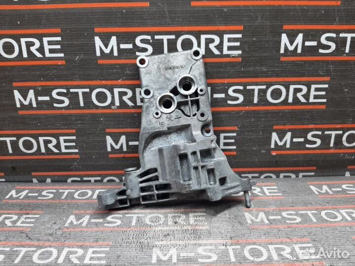 Кронштейн генератора Bmw X5 E53 N62B44A 2006