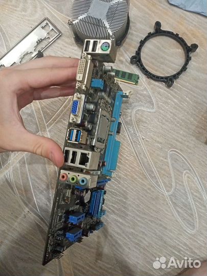 Материнская плата с процессором