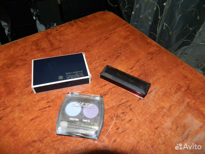 Тени для век