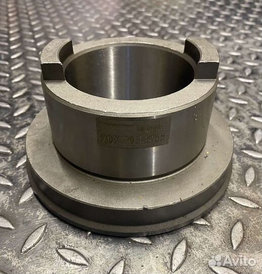Втулка 20Y-70-34211