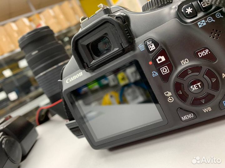 Canon 1100D Kit 18-55mm + объектив 75-300mm