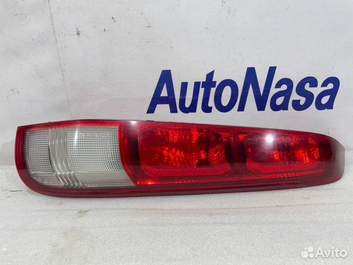 Фонарь задний правый Nissan X-Trail T30 2001-2006