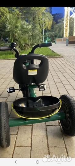 Трехколесный велосипед