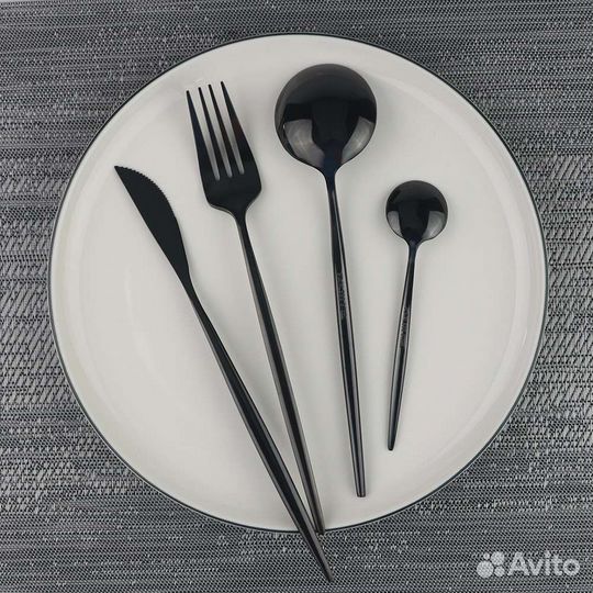 Столовые приборы. Набор. Ложки, вилки