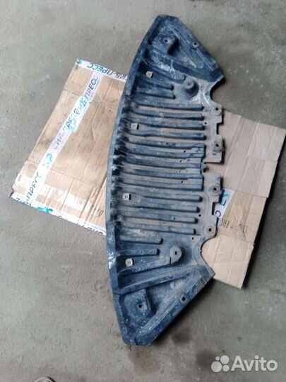 Продам защиту А2045242130 Mercedes GLK х204