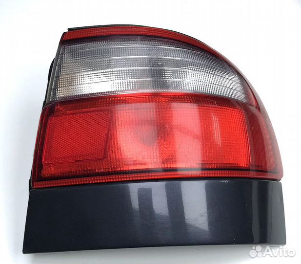 Фонарь задний правый Прав. Тойота Карина 1995г 2л