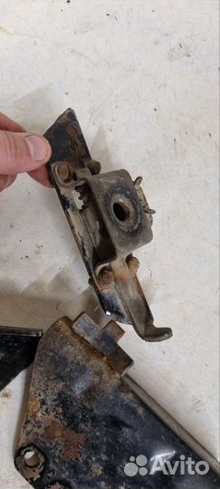 Крепления под сплошное сиденья урал